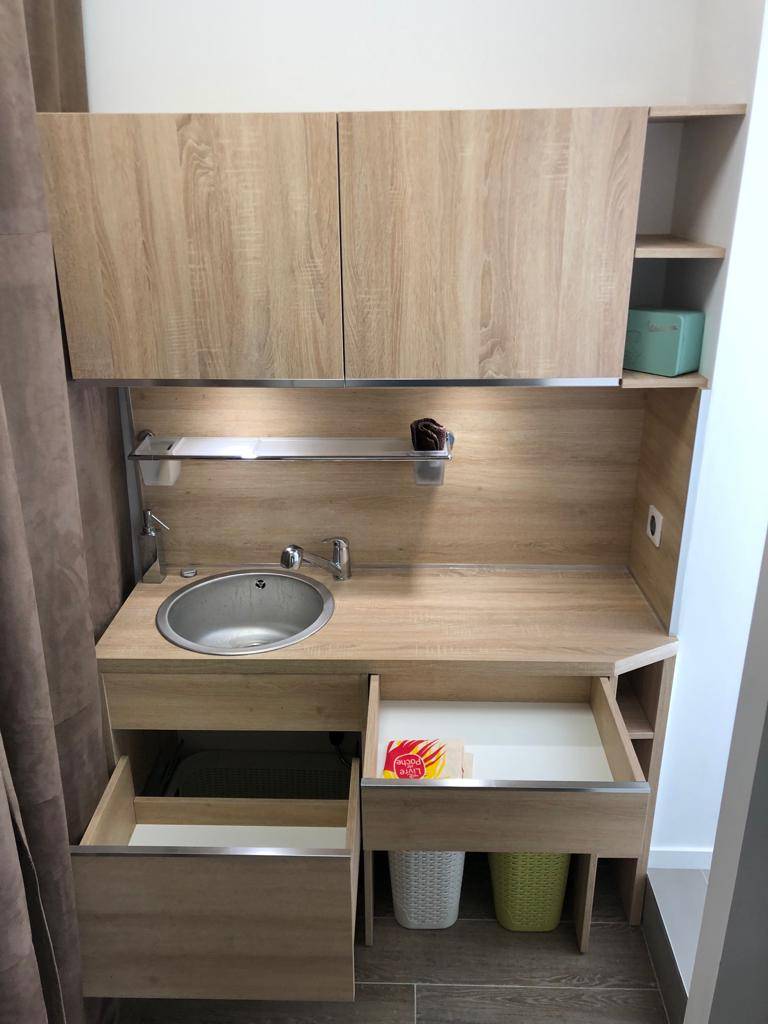 buanderie sur mesure esthétique et pratique dans un petit espace